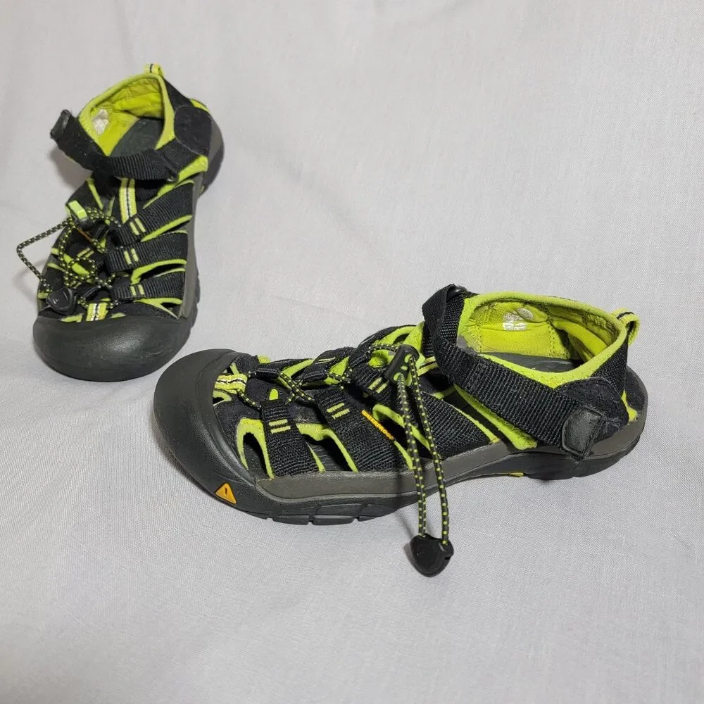 Keen Newport H2 Youth Big Kid youth Sz 4 Close Toe Sandals‎ Neon Green